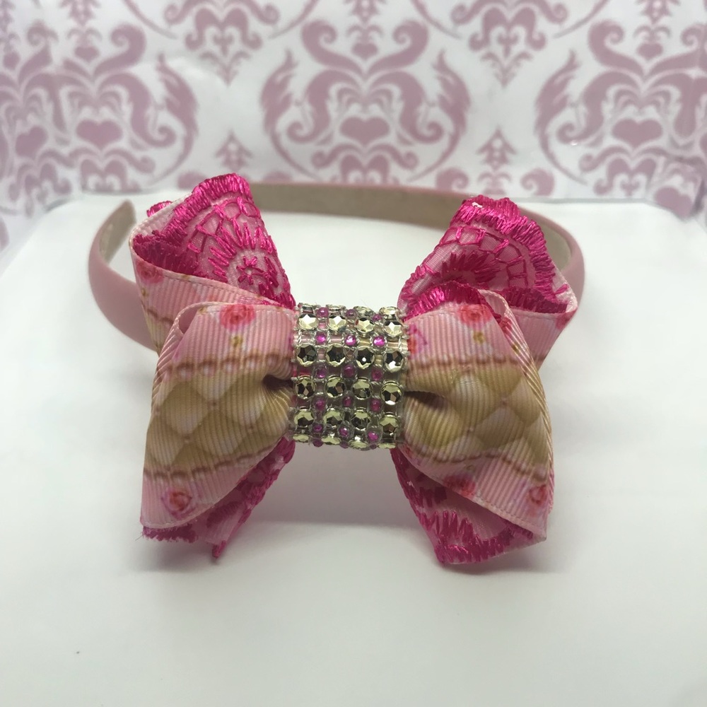 Girl lace